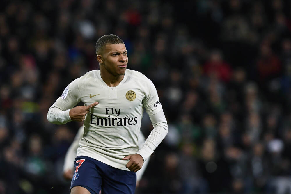 慌得一批！船记：虽然半场比分领先15分 但感觉只领先5分